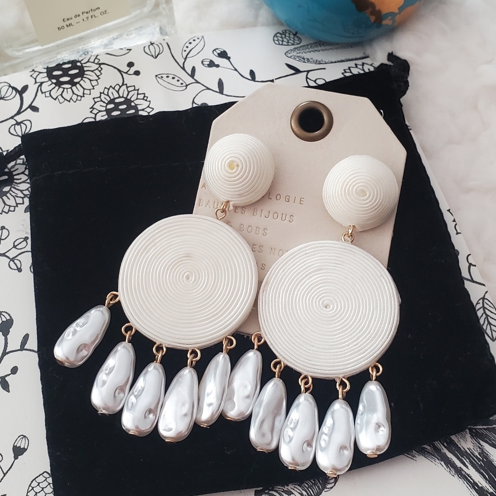 🔥New Anthropologie Lake Life Circle Preppy Ivory Earrings